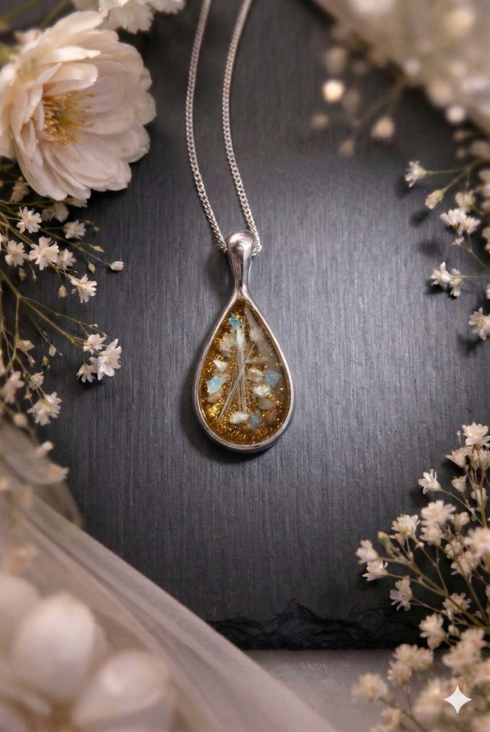 Silver teardrop Pendant