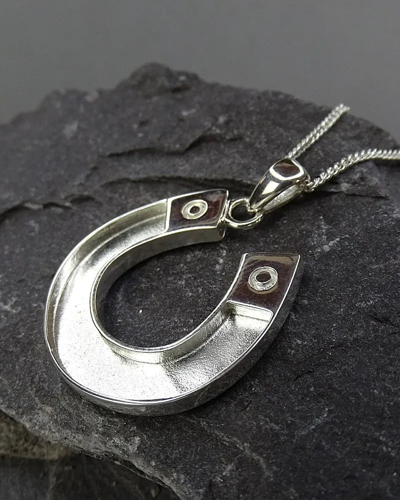 Silver Horseshoe Pendant