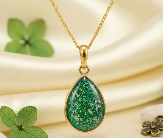 Solid 9ct Gold Teardrop Pendant