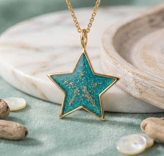 Solid 9ct Gold Star Pendant