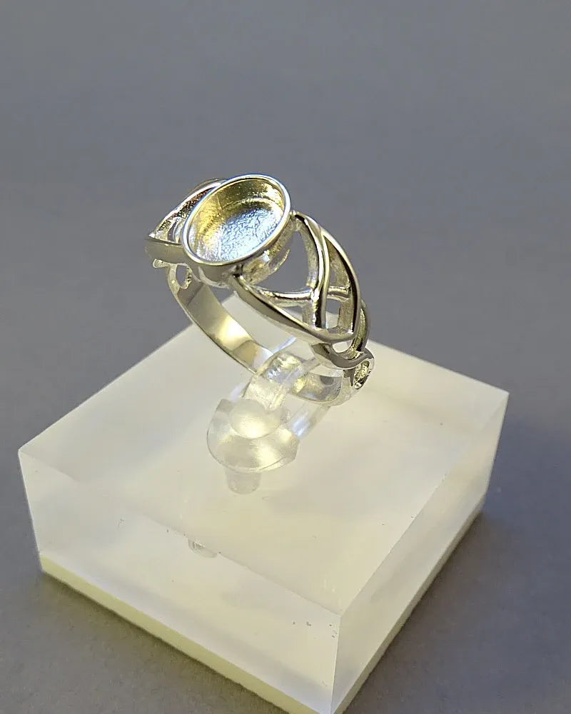 Silver Celtic knot Ring