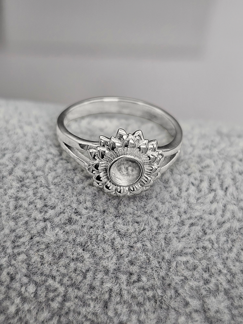 SUNFLOWER SPLIT SHANK 925 SILVER RING
