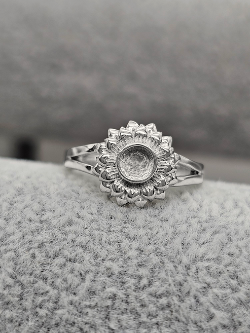 SUNFLOWER SPLIT SHANK 925 SILVER RING