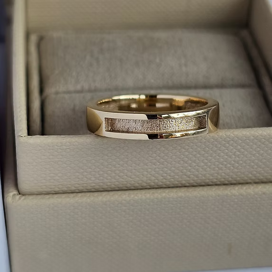 9K Gold Square Front Face Channel Band Ring